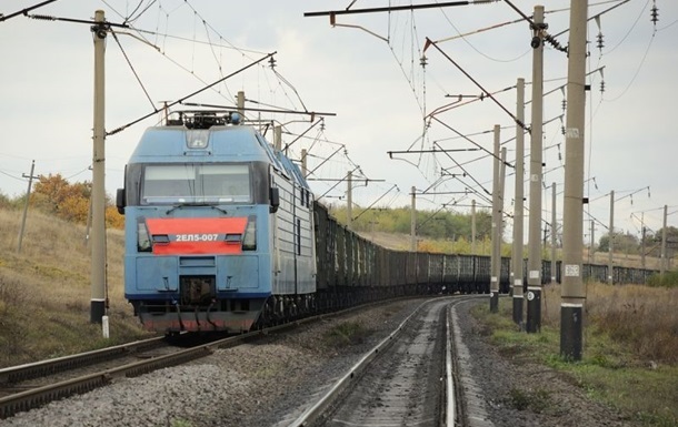 Злочинці злили з локомотивів Укрзалізниці пальне на 1,5 мільйона