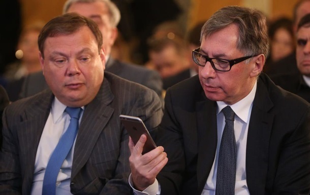 Холдинг російських олігархів вимагає від України 1 млрд доларів